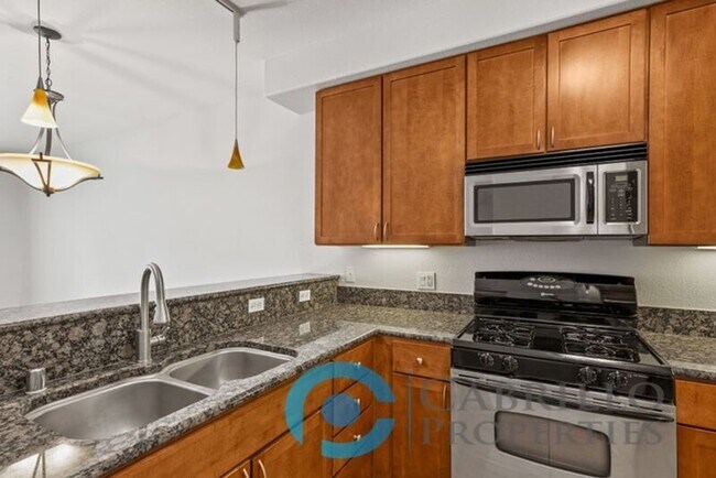 Building Photo - 2330 1st Ave