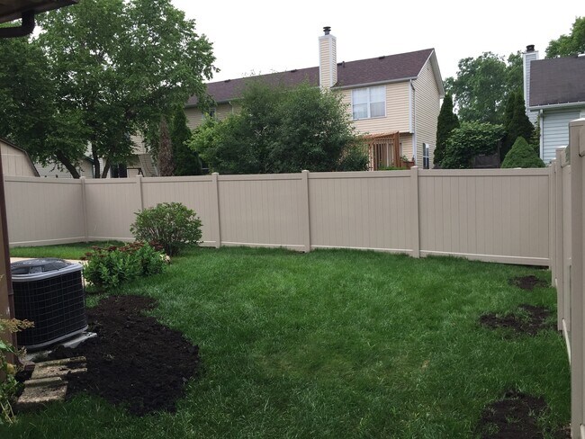 Building Photo - 1830 Shetland Rd