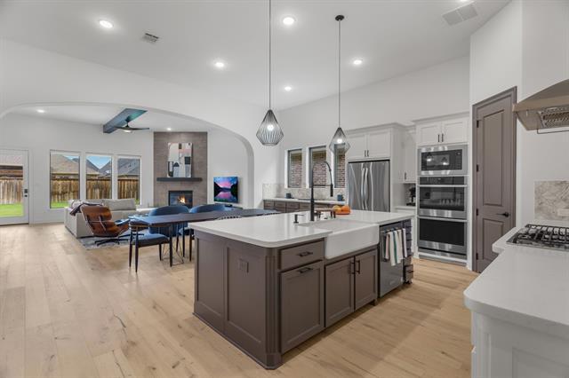 Building Photo - 2817 Amesbury