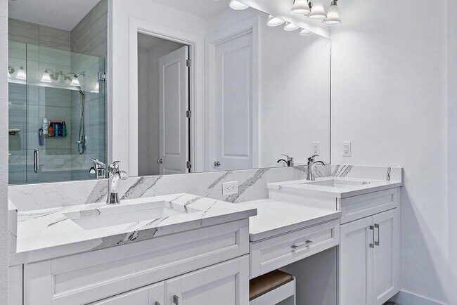 Building Photo - 5256 Beckman Ter