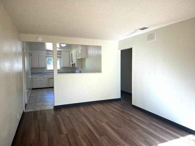 Building Photo - 3970 Meteor St