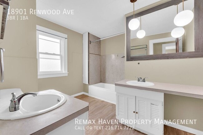 Building Photo - 18901 Renwood Ave