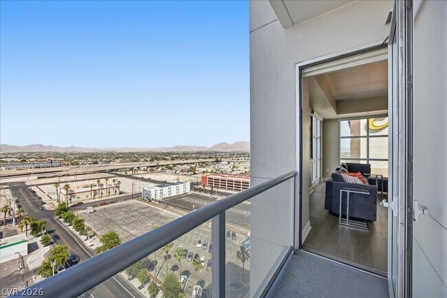 Building Photo - 150 S Las Vegas Blvd