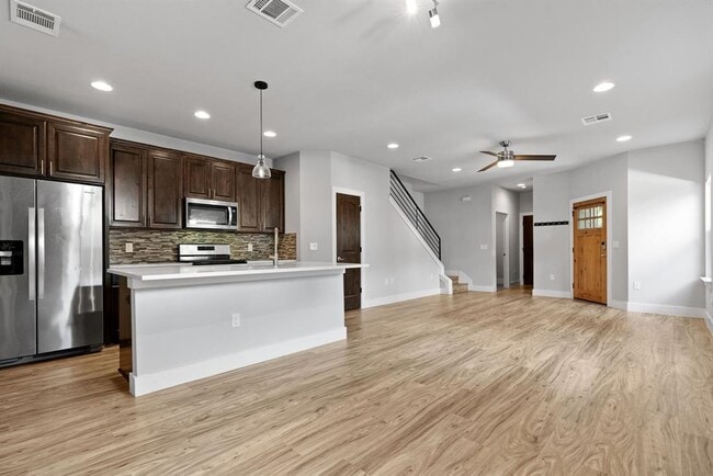 Building Photo - 1125 Walton Ln