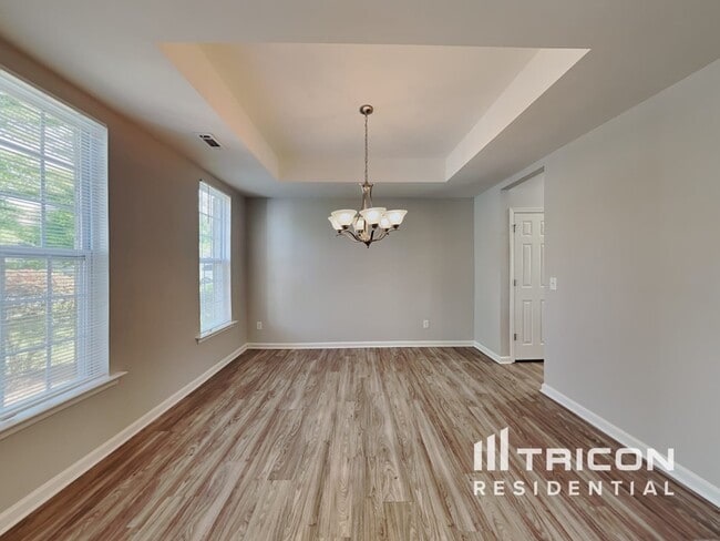 Building Photo - 301 Minitree Ln