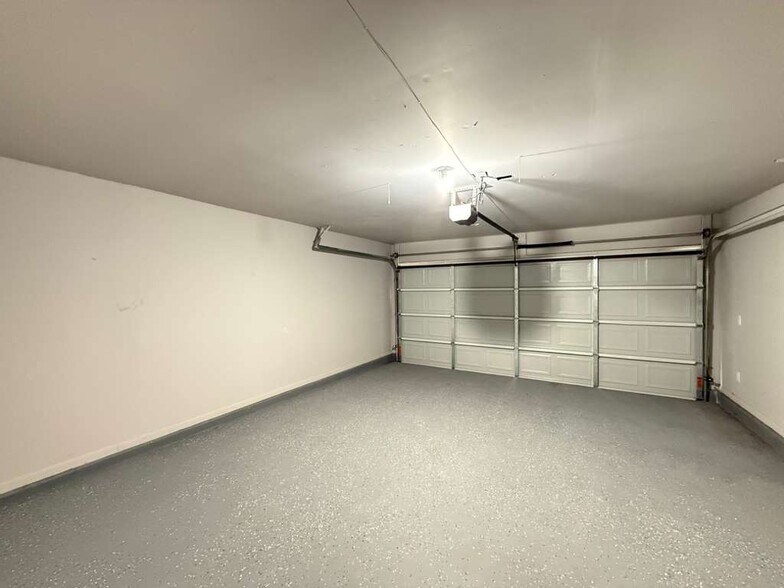 Building Photo - 8206 Grimchester