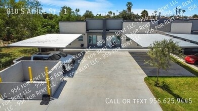 Building Photo - 810 S Athol St