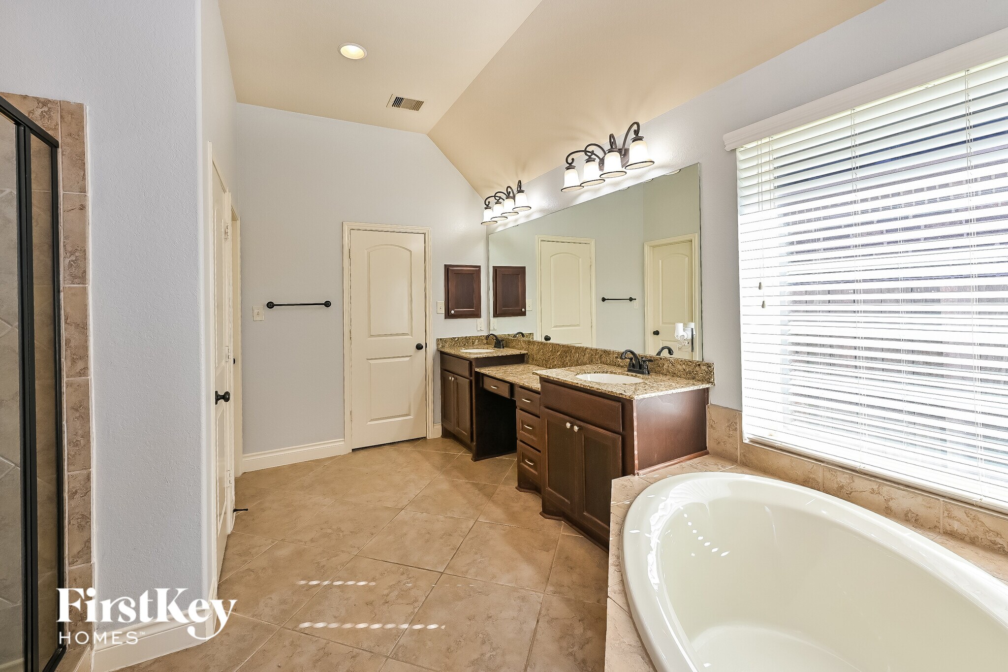 Building Photo - 18631 Minden Oaks Dr