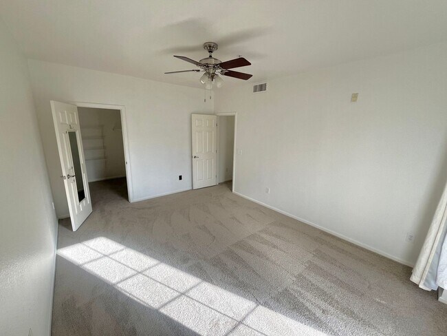 Building Photo - Charming 2BR Condo in Erie