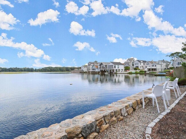 Building Photo - 199 Hillspoint Rd