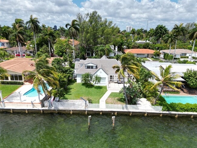 Building Photo - 7601 Beach View Dr