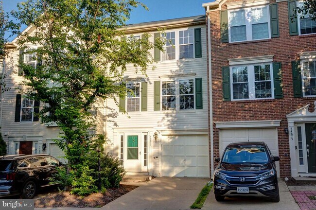 Building Photo - 44877 Grove Terrace