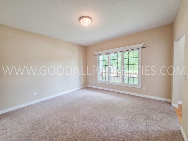 Building Photo - 14405 Clearview Ln