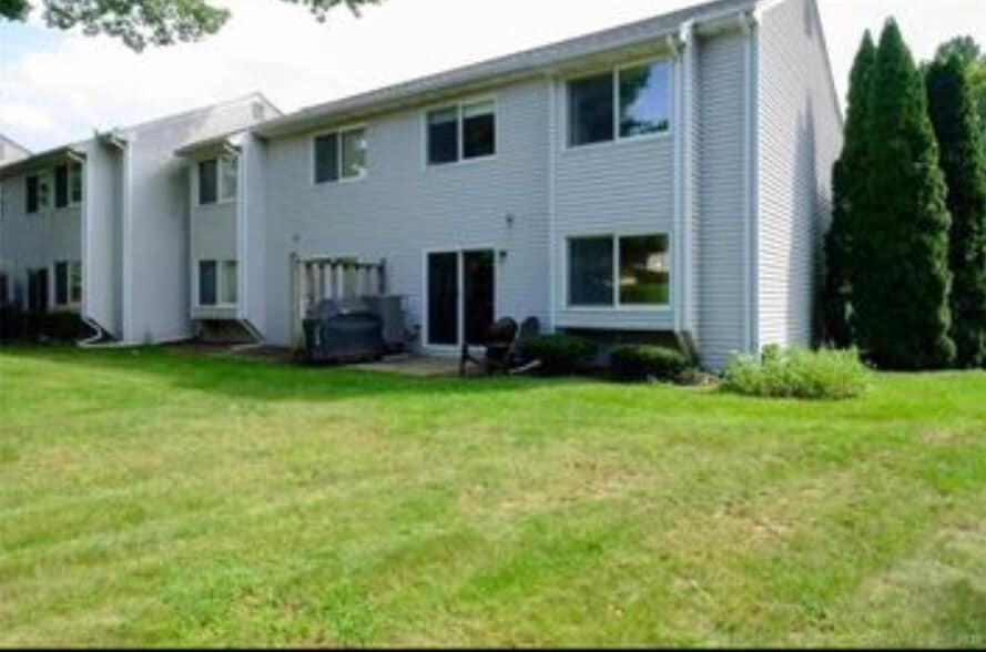 Building Photo - 705 Lake Ave