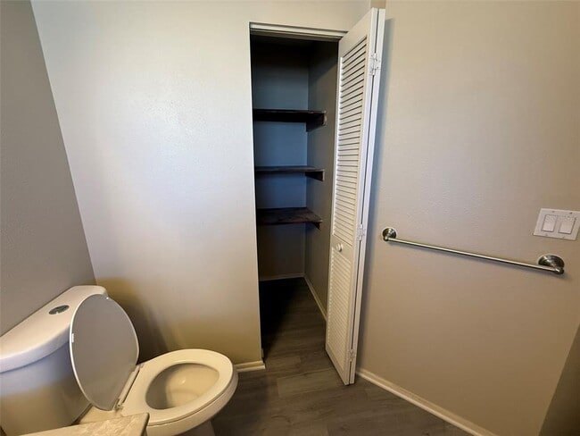 Building Photo - 177 W Cowles St