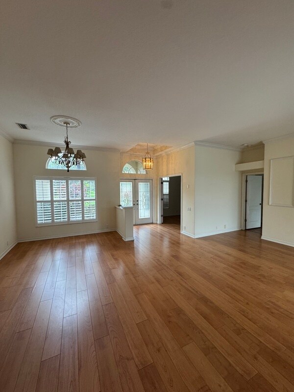 Building Photo - 10084 Cherry Hills Ave Cir