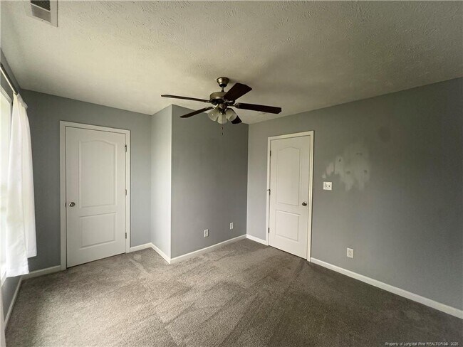 Building Photo - 290 Strike Eagle Dr