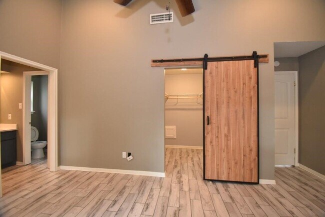 Building Photo - 1031 Red Rock Canyon Dr