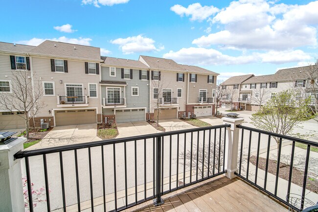 Building Photo - 57 Margaret Dr