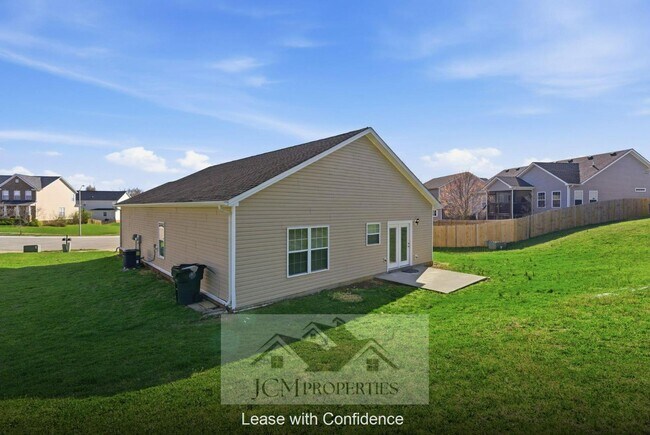 Building Photo - 925 Dawson Creek Way