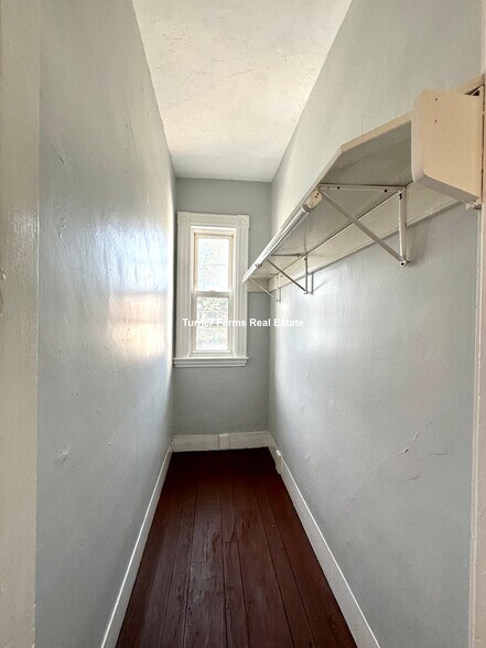 Building Photo - 61 Crescent Ave