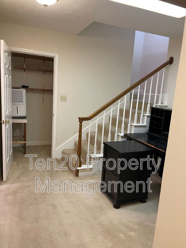 Building Photo - 1544 Glencoe Dr