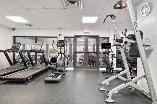 Building Photo - 1950 S Ocean Dr