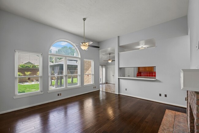 Building Photo - 10331 Millridge N Dr