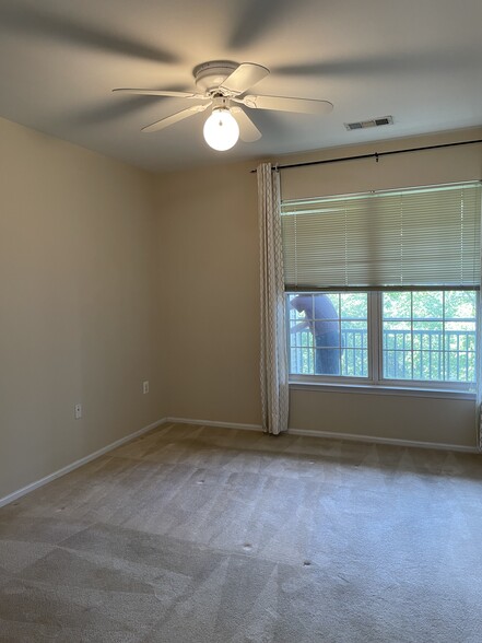 Master Bedroom - 3021 Nicosh Cir