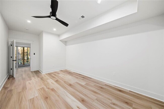 Building Photo - 3784 Pine Needle Dr NW