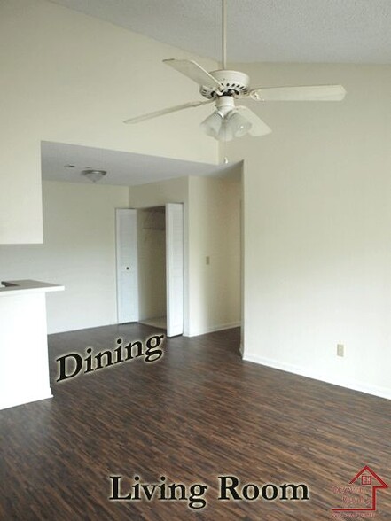 Building Photo - 430 Oriole Dr