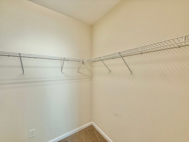 Building Photo - 1140 Litchborough Way