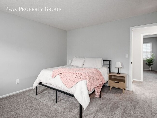 Building Photo - 134 Blakeford Dr