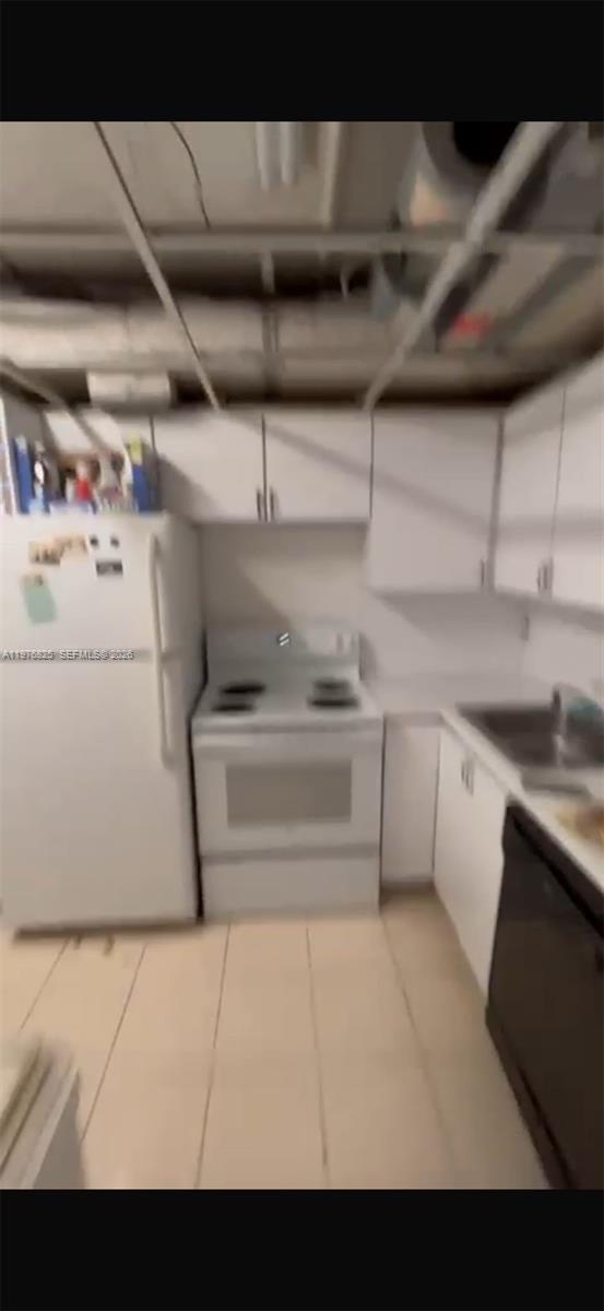 Building Photo - 2820 NE 201st Terrace