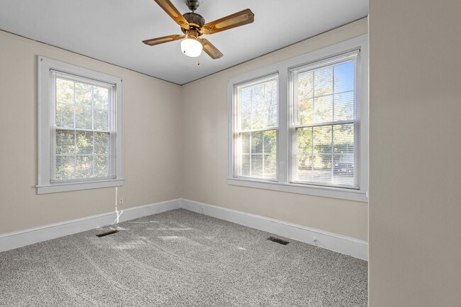 Building Photo - 308 Causey Ave