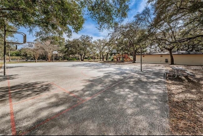 Building Photo - 2097 Swan Ln