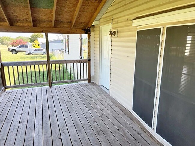 Building Photo - 1307 Speedway Dr