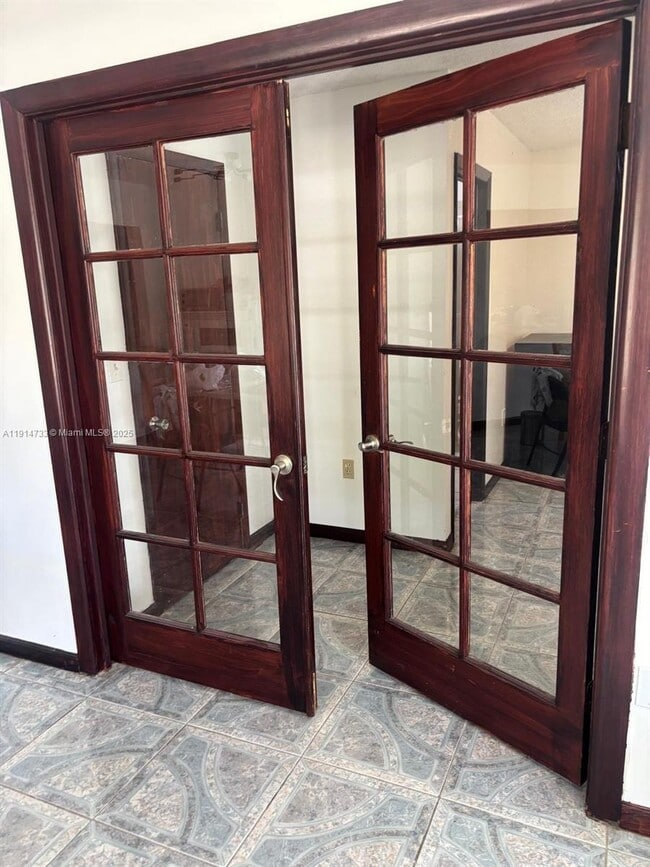 Building Photo - 2514 Taylor St