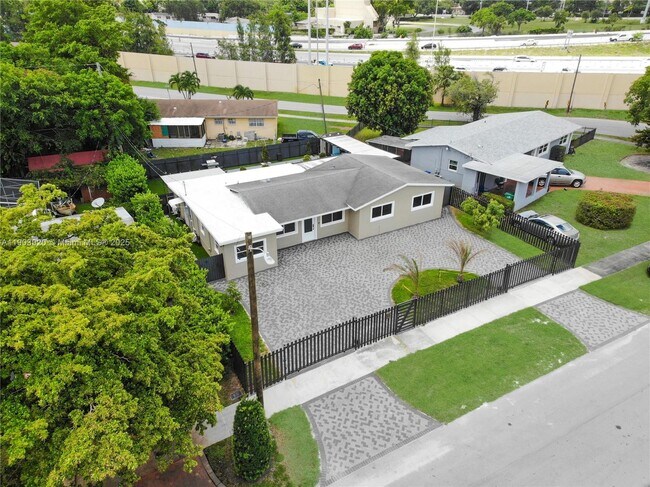 Building Photo - 801 NW 172nd Terrace