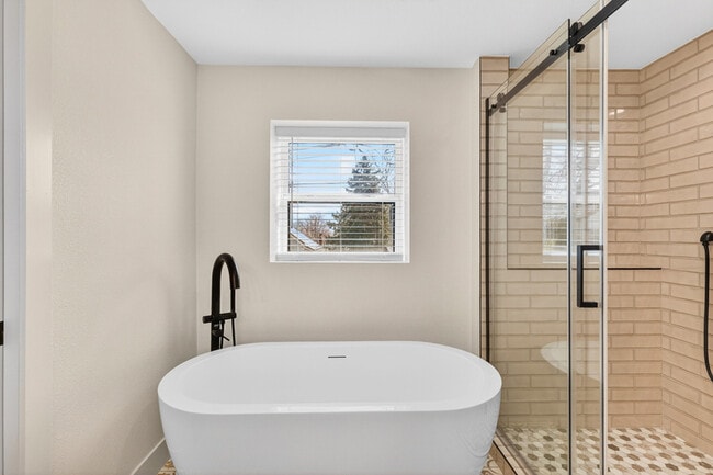 Building Photo - 3400 1/2 Tennyson Street - 1