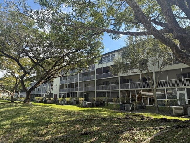 Building Photo - 13255 SW 9th Ct