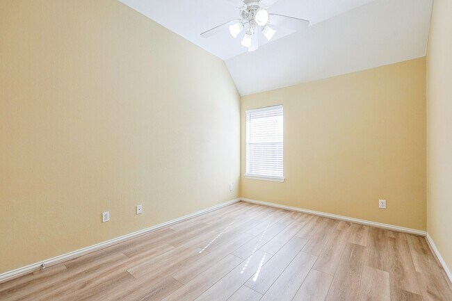 Building Photo - 6726 Hawsley Way