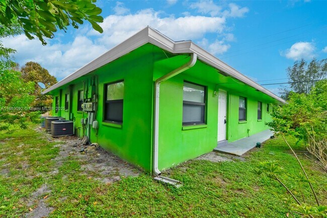 Primary Photo - 1451 NW 19th St
