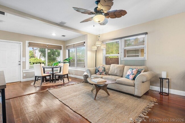 Building Photo - 314 S Palmway
