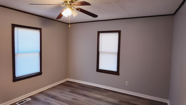 Building Photo - 310 E Jackson St