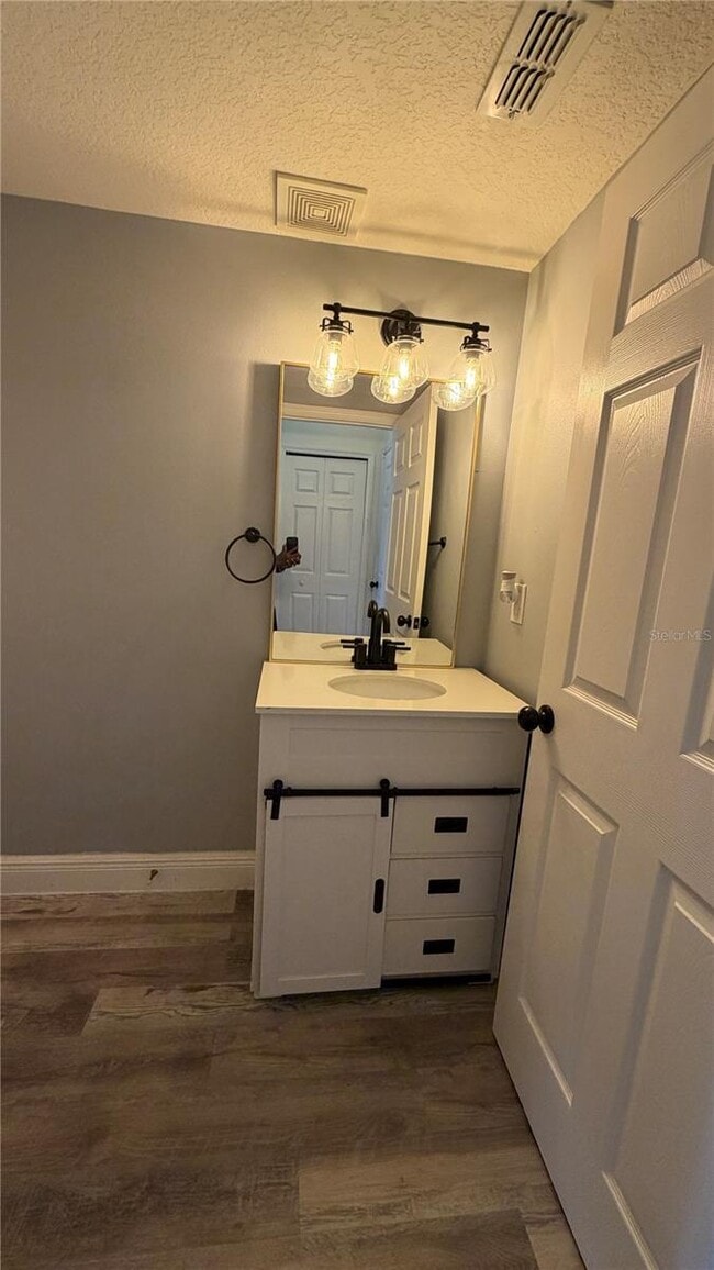 Building Photo - 1941 Brancaster Cir