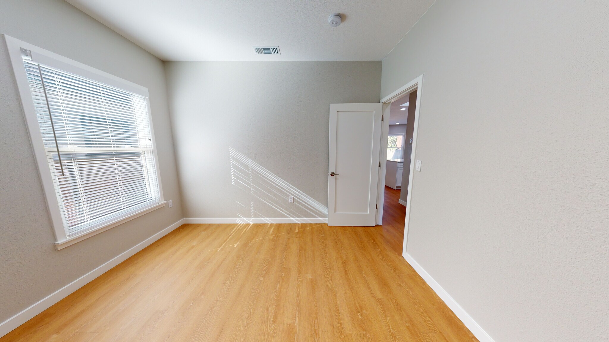 Building Photo - 3450 The Alameda