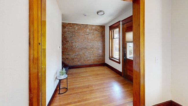 Building Photo - 1005-1017 W. 14th Ave.