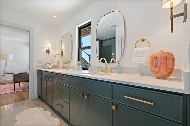 Building Photo - 5914 Cape Coral Dr