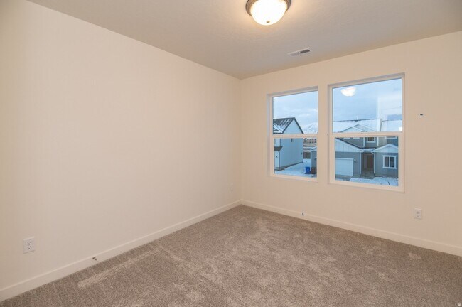 Building Photo - 4366 E Willow Oak Way